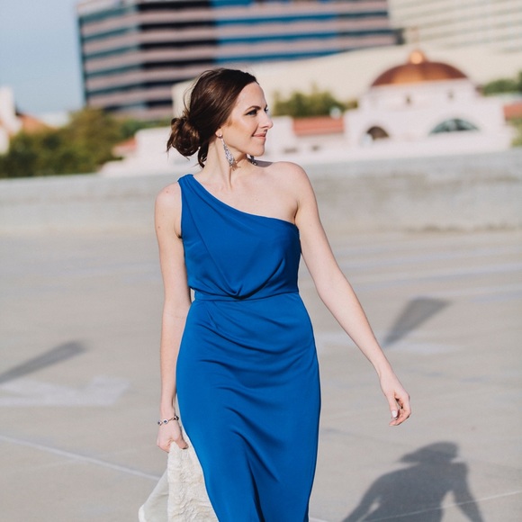 SOLD-🌷HOST PICK🌷BCBG Floor Length Gown - Picture 4 of 8